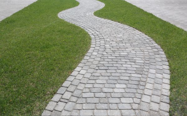 Cost of Walkway Paving in Bremerton
